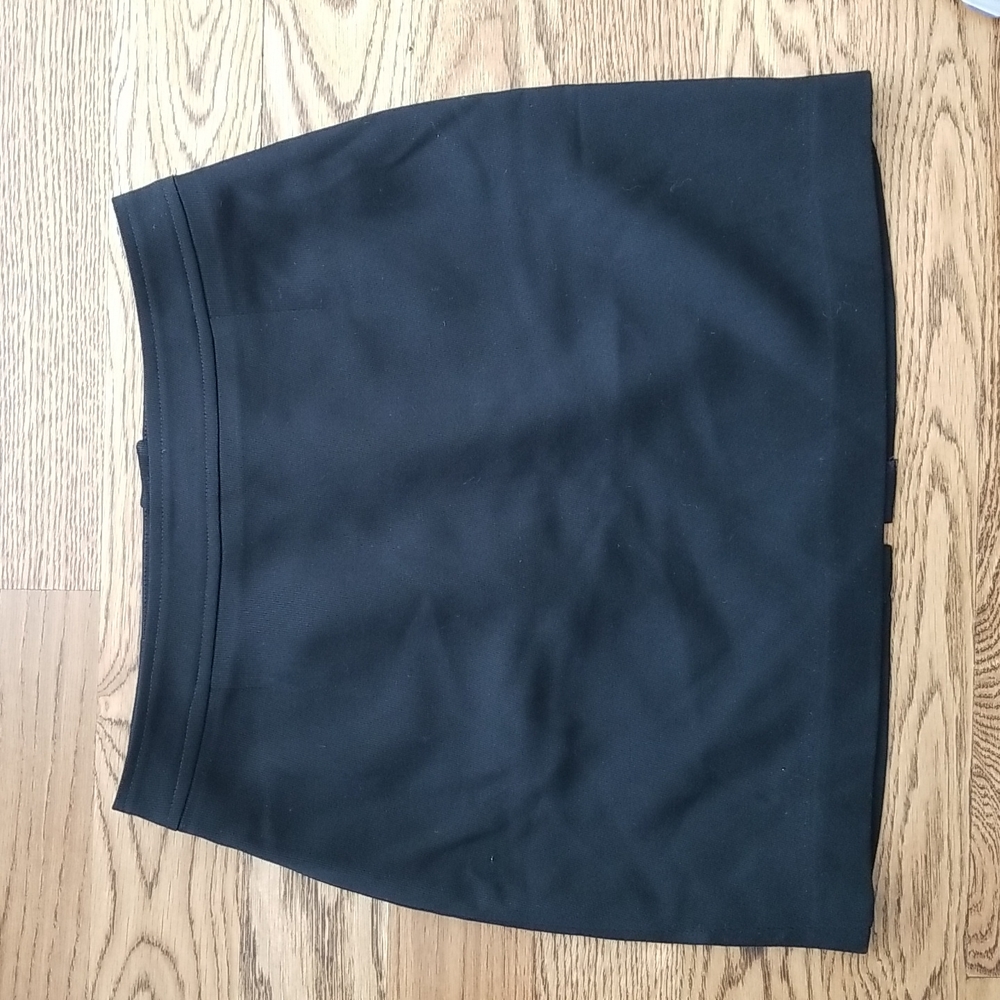 Guess mini skirt